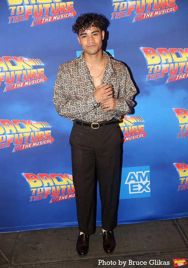 Photos: The Cast of BACK TO THE FUTURE Walks The Red Carpet For Their Gala Performance Image