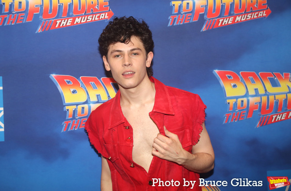Photos: The Cast of BACK TO THE FUTURE Walks The Red Carpet For Their Gala Performance Image