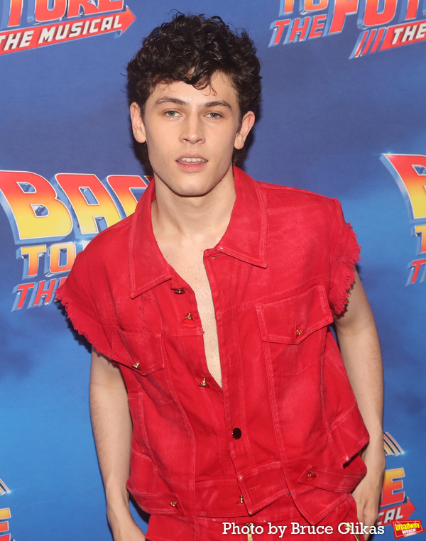 Photos: The Cast of BACK TO THE FUTURE Walks The Red Carpet For Their Gala Performance Image