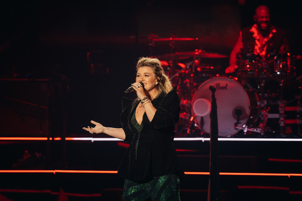 Photos: See a First Look at Kelly Clarkson's Las Vegas Residency Image