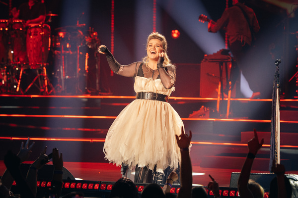 Photos: See a First Look at Kelly Clarkson's Las Vegas Residency 