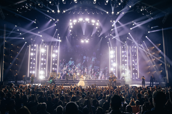 Photos: See a First Look at Kelly Clarkson's Las Vegas Residency Image