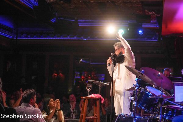 Photos: Isaac Mizrahi Performs at 54 Below Image