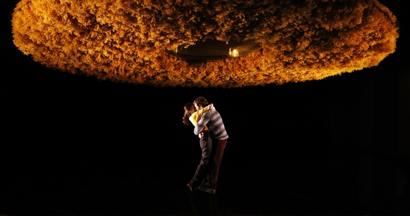 REVIEW: The Effect Of The Possibility Of Parallel Universes Plays Out In A Beautiful Expression Of Nick Payne's CONSTELLATIONS Image