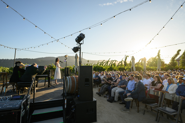 Photos: Sutton Foster Performs at Peju Winery as Part of Broadway and Vine's Summer 2023 Season Image