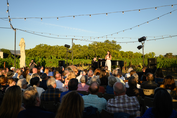 Photos: Sutton Foster Performs at Peju Winery as Part of Broadway and Vine's Summer 2023 Season Image
