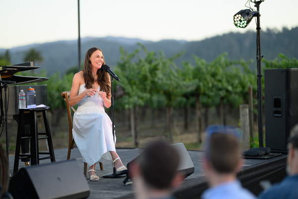 Photos: Sutton Foster Performs at Peju Winery as Part of Broadway and Vine's Summer 2023 Season Image
