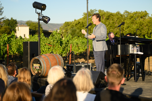 Photos: Sutton Foster Performs at Peju Winery as Part of Broadway and Vine's Summer 2023 Season Image