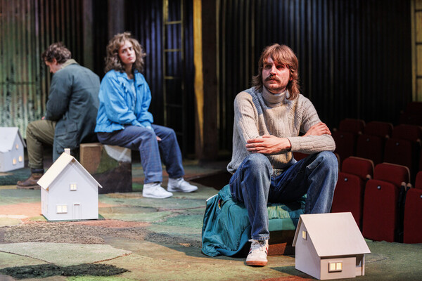 Photos/Video: First Look at The Royal Shakespeare Company's FALKLAND SOUND Image