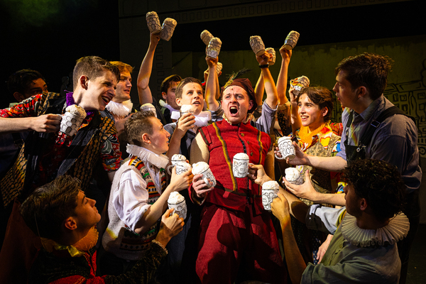 Photos: First Look at KISS ME, KATE at the Curve Theatre, Leicester 