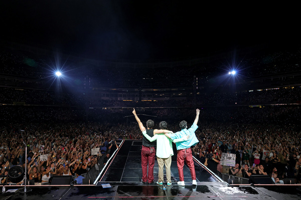 Kevin Jonas, Joe Jonas, and Nick Jonas Photo