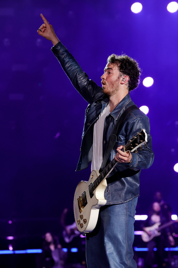 Photos: Jonas Brothers Kick Off 'The Tour' at Yankee Stadium Image