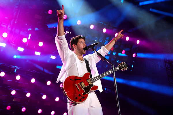 Photos: Jonas Brothers Kick Off 'The Tour' at Yankee Stadium Image