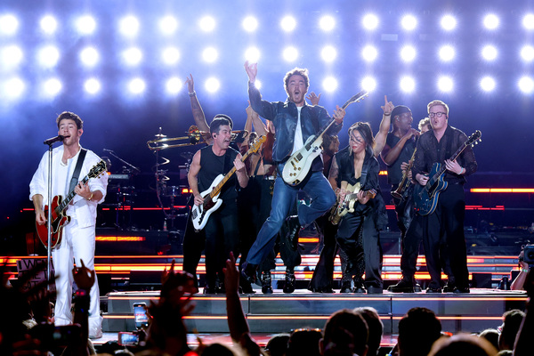 Photos: Jonas Brothers Kick Off 'The Tour' at Yankee Stadium Image