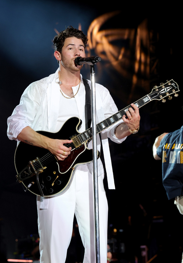 Photos: Jonas Brothers Kick Off 'The Tour' at Yankee Stadium Image