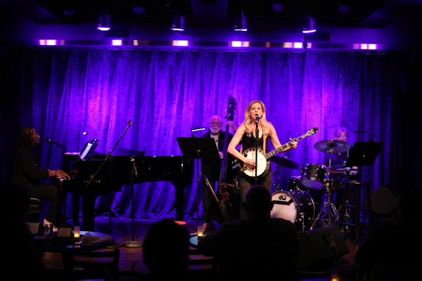 Photos: August 8th THE LINEUP WITH SUSIE MOSHER In A Chris Ruetten Photo Flash Image
