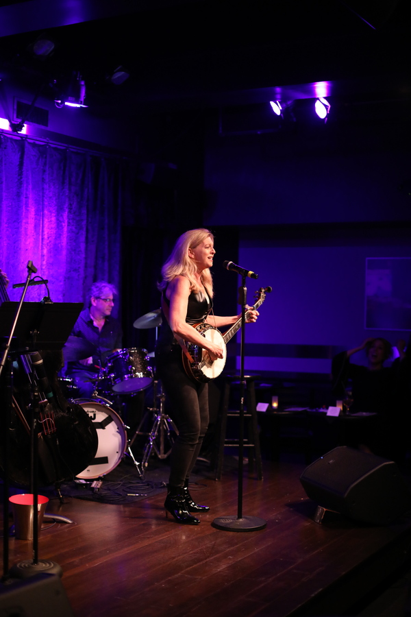 Photos: August 8th THE LINEUP WITH SUSIE MOSHER In A Chris Ruetten Photo Flash Image