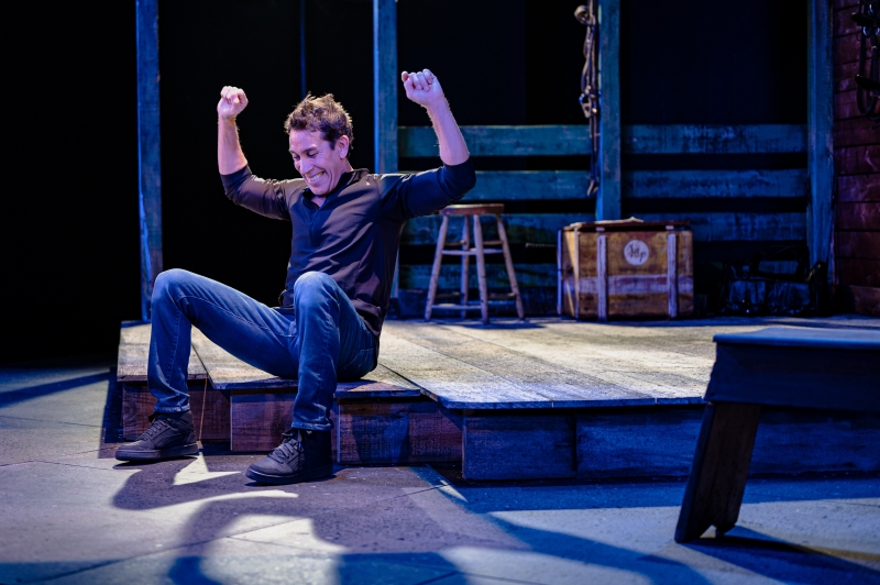 Review: SMALL at 59E59 Theaters- Robert Montano's Excellent One Man Show Image