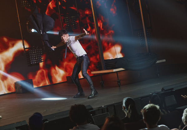 Photos: First Look at EL MAGO POP on Broadway, Opening Tonight! Image