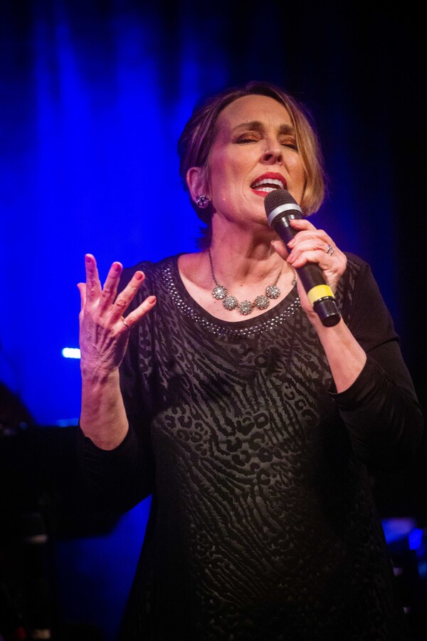 Photos: August 15th Performance Of THE LINEUP WITH SUSIE MOSHER As Photographed By Matt Baker Image