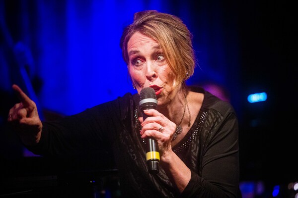 Photos: August 15th Performance Of THE LINEUP WITH SUSIE MOSHER As Photographed By Matt Baker Image