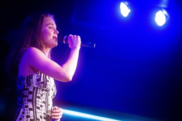 Photos: August 15th Performance Of THE LINEUP WITH SUSIE MOSHER As Photographed By Matt Baker Image