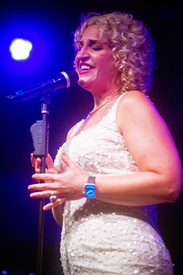Photos: August 15th Performance Of THE LINEUP WITH SUSIE MOSHER As Photographed By Matt Baker Image