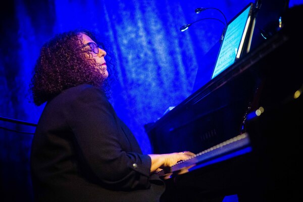Photos: August 15th Performance Of THE LINEUP WITH SUSIE MOSHER As Photographed By Matt Baker Image