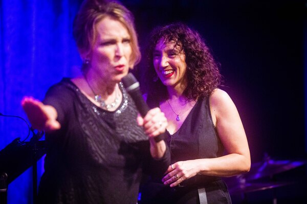 Photos: August 15th Performance Of THE LINEUP WITH SUSIE MOSHER As Photographed By Matt Baker Image