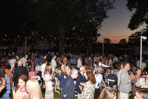 Photos: See Ariana DeBose, Candace Bushnell, Jessica Vosk & More at Southampton Arts Center's SummerFest Image