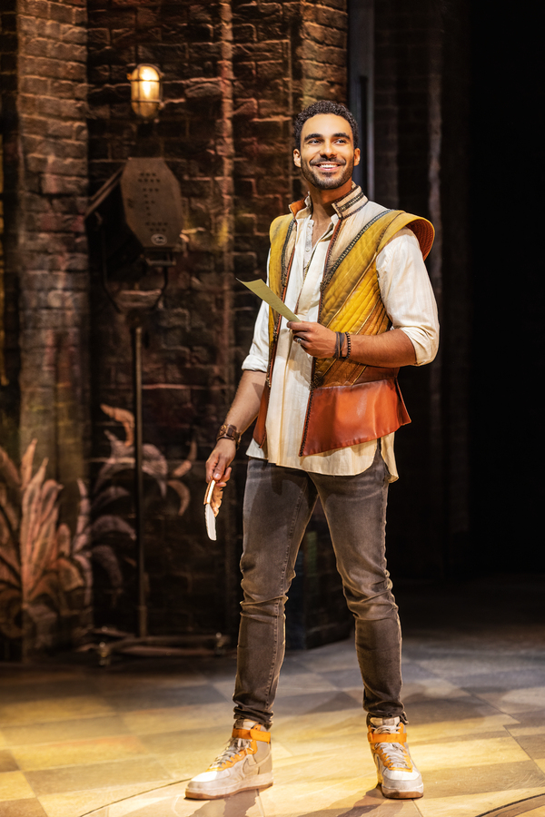 Photos: First Look at Austin Scott in & JULIET Image