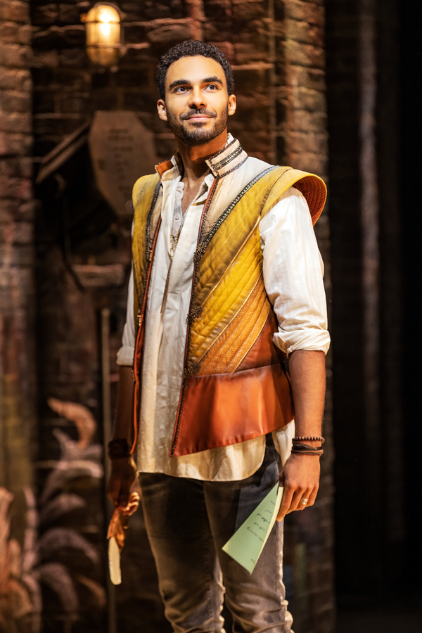 Photos: First Look at Austin Scott in & JULIET Image