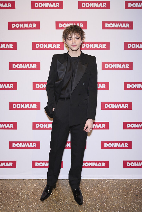Photos: Company of NEXT TO NORMAL on the Red Carpet at Opening Night at the Donmar Warehouse 