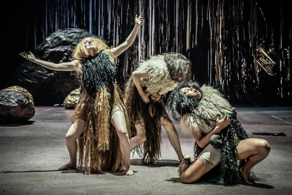 Photos: First Look Images for Wils Wilson's Production of MACBETH at the Royal Shakespeare Theatre Image
