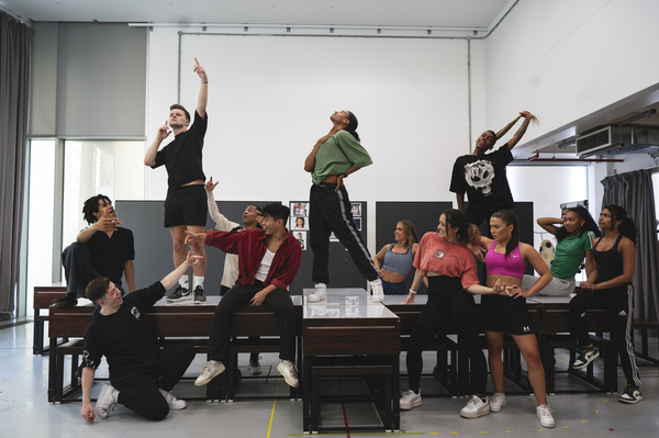 Photos: Inside Rehearsal For the UK and Ireland Tour of EVERYBODY'S TALKING ABOUT JAMIE 