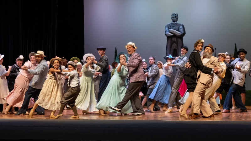 Review: MEREDITH WILLSON'S THE MUSIC MAN at Red Curtain Theatre 