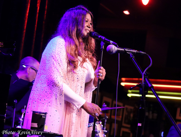 Photos: Wendy Moten Makes Triumphant Return to Birdland Image