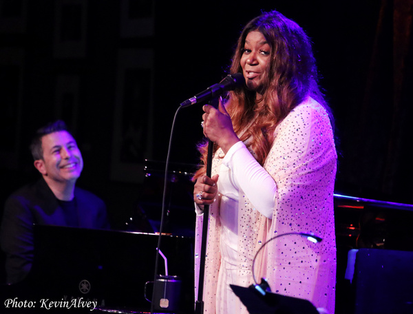 Photos: Wendy Moten Makes Triumphant Return to Birdland Image