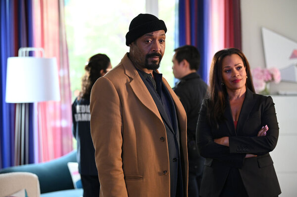 Photos: First Look at RENT Star Jesse L. Martin in NBC's New Series THE IRRATIONAL Image