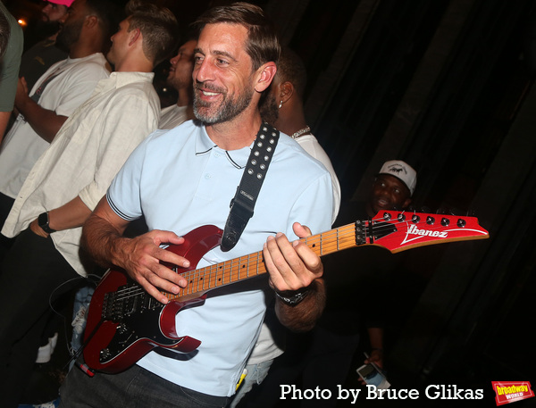 Photos: Aaron Rodgers & The New York Jets Visit MJ for HARD KNOCKS Finale Image