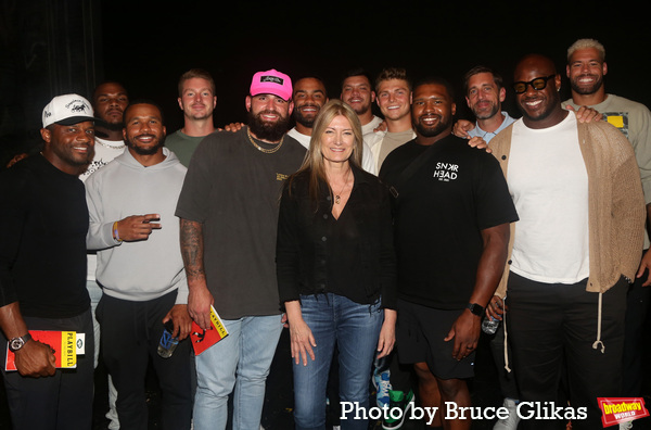 Photos: Aaron Rodgers & The New York Jets Visit MJ for HARD KNOCKS Finale Image