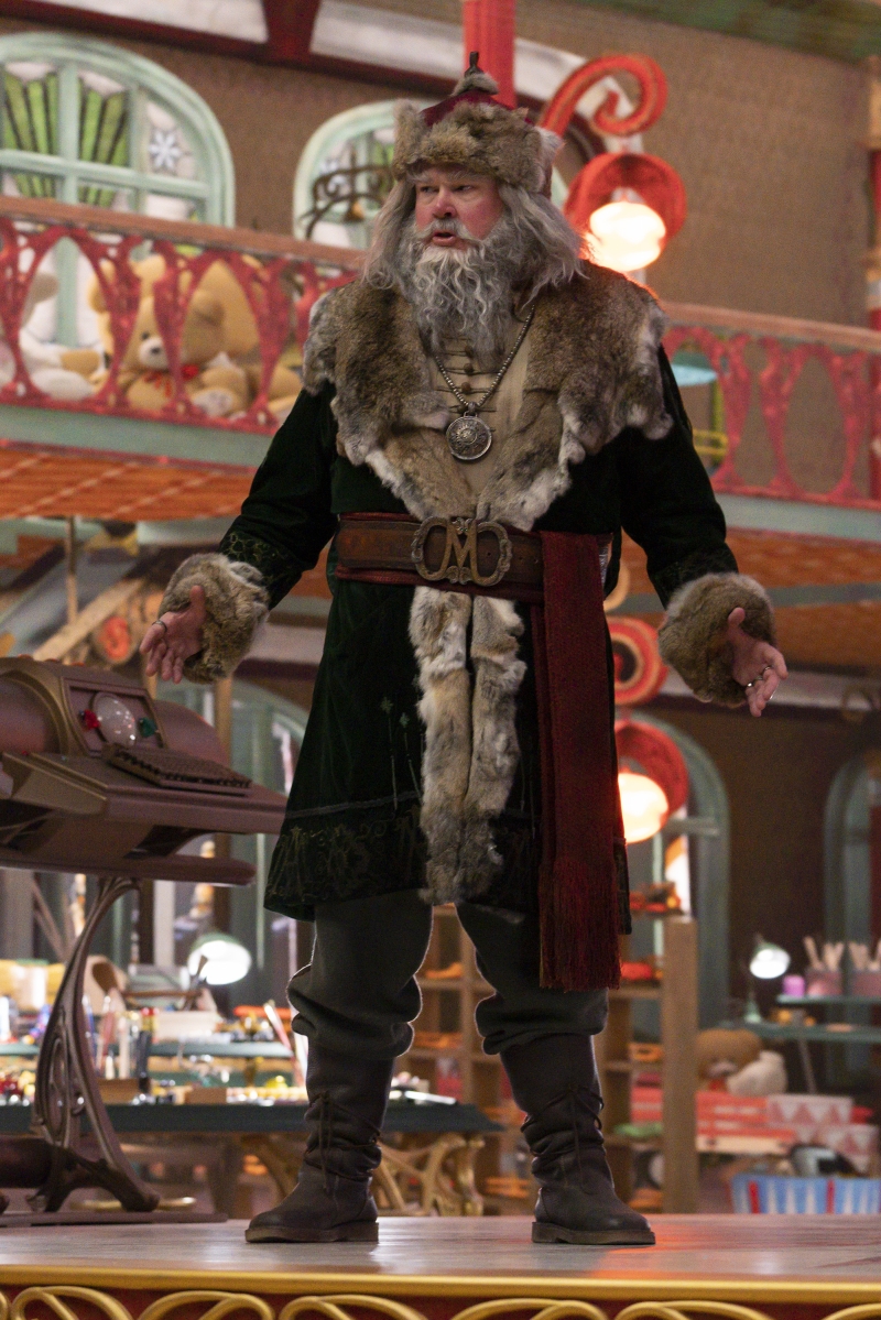 Photos: First Look at Eric Stonestreet as Magnus Antas, AKA the Mad Santa, in Disney+'s THE SANTA CLAUSES 