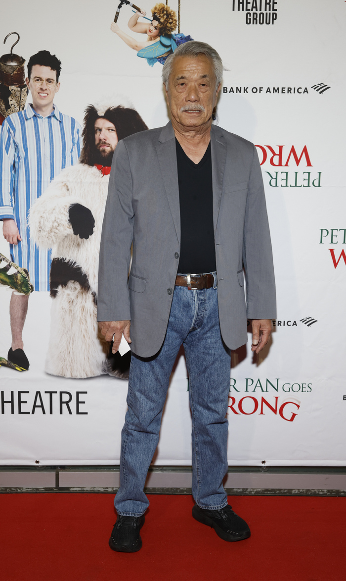 Photos: See Daniel Dae Kim & More on the Red Carpet for PETER PAN GOES WRONG in Los Angeles 