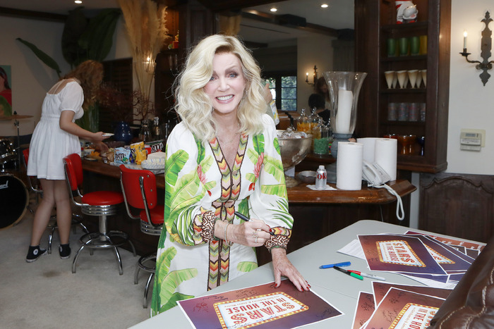 Photos: STARS IN THE HOUSE Raises More Than $55,000 During Labor Day Special Image