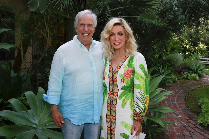 Photos: STARS IN THE HOUSE Raises More Than $55,000 During Labor Day Special Image