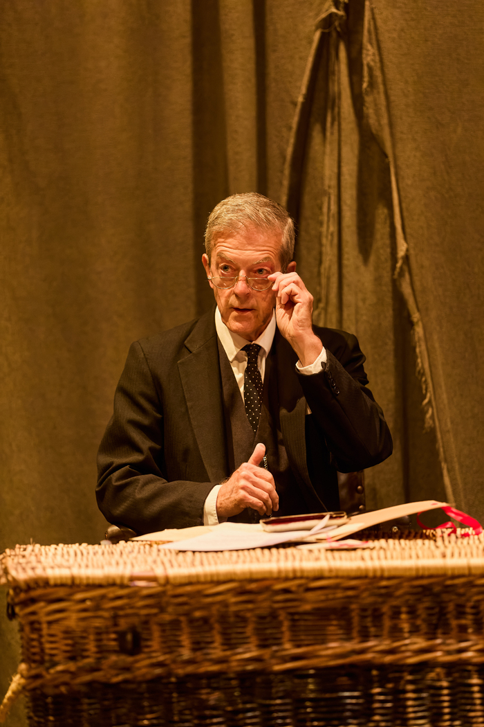 Photos: First Look at THE WOMAN IN BLACK UK Tour Image
