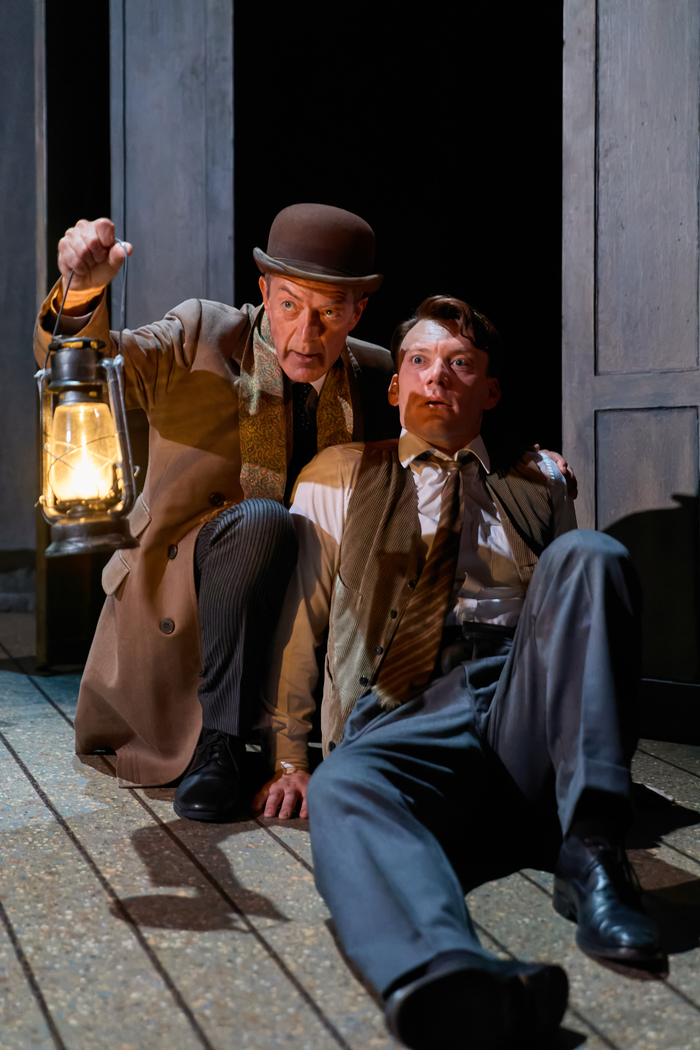 Photos: First Look at THE WOMAN IN BLACK UK Tour Image