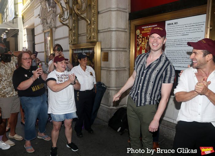 Photos: Barry Manilow, Bruce Sussman & More Open HARMONY Box Office Image