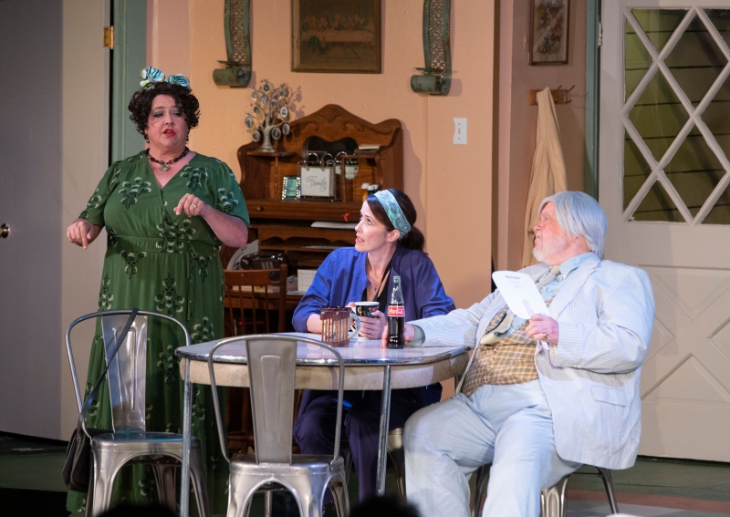 Review: SOUTHERN FRIED FUNERAL at Murry's Dinner Playhouse 