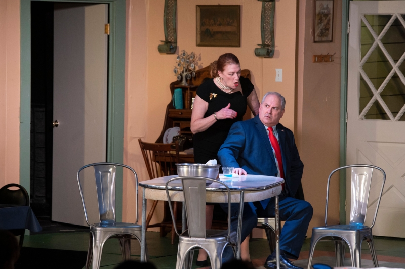 Review: SOUTHERN FRIED FUNERAL at Murry's Dinner Playhouse 